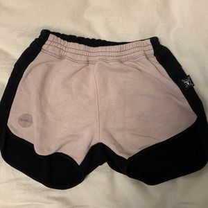 nununu girls pink and black sweat shorts size 10-11